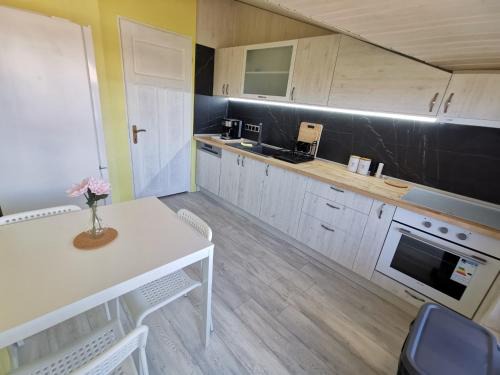 Old Town Apartment | Апартамент Хармония ТОП Център в Стария Град