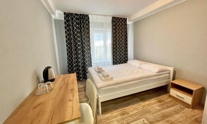 Holosiivskyj Hotel | Голосіївський готель