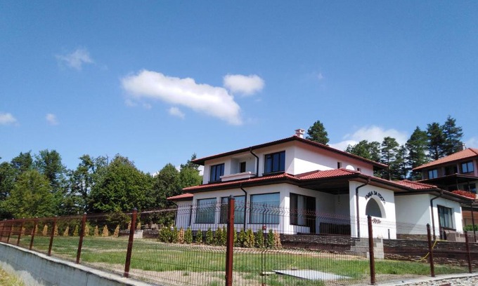 Gabrovo House | къща за гости ЯНА