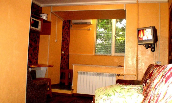 Mykolaiv Apartment | Небольшая студия, пр. Центральный, 148, 1этаж-9этажного дома, WI-FI, 2 дивана и 2 кресла