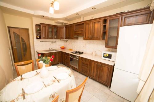 Yavory Apartment | НОВОБУДОВА 2 кімнати Вернадського 8