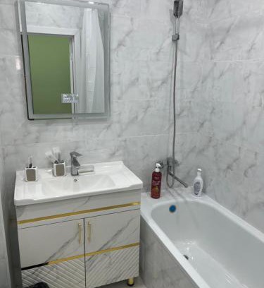 Almaty Apartment | Оранжевая семья橙子民宿