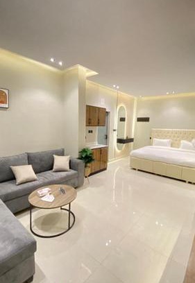 Ghirnatah Apartment | جلسة جانبية وسرير ماستر