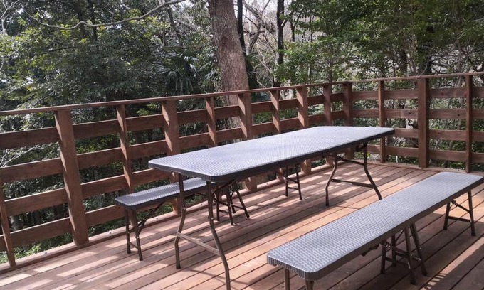 Higashiizu Villa | ■ウッドテラスでBBQ＆源泉掛け流し温泉付きの一棟貸切の貸別荘■伊豆(熱川)を遊びつくそう