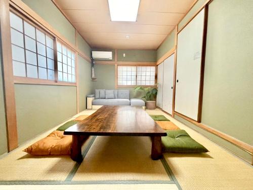 Higashinari Apartment | 大きな一戸建てコリアンタウン難波道頓堀usjアクセス良好
