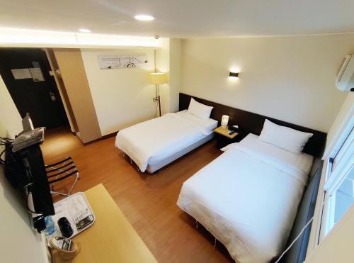 Taitung City Centre Hotel | 雲泉和旅 Cloud Izumi Cozy Inn