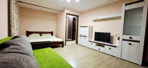 Dnipro Apartment | 1 комнатная квартира, Караван, проспект Мира 13, Левобережный 3, Донецкое шоссе, Левый берег