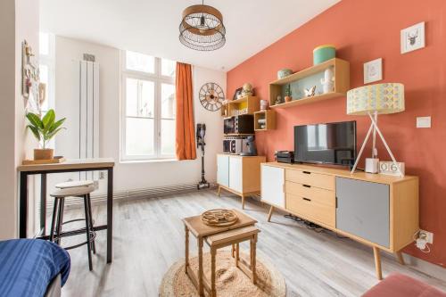Cambrai Apartment | 1 Apt Bohème, Parking Privé, Centre