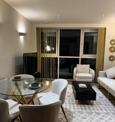 Stratford Apartment | 1 Bed Flat Excel, IFS clouds, 02 arena, city Airport, Custom House