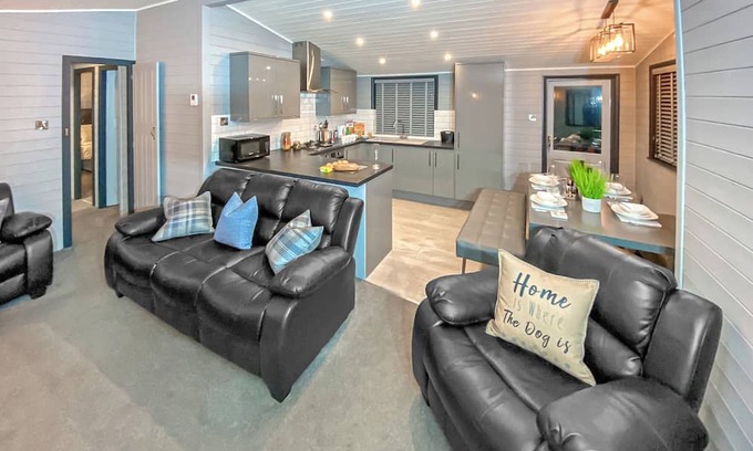 Bethesda Ski Chalet | 1 bedroom accommodation in Snowdonia