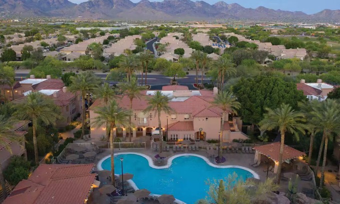 North Scottsdale Resort | 1-bedroom Premium Villa at Sheraton Desert Oasis - Walk to the WM Phoenix Open