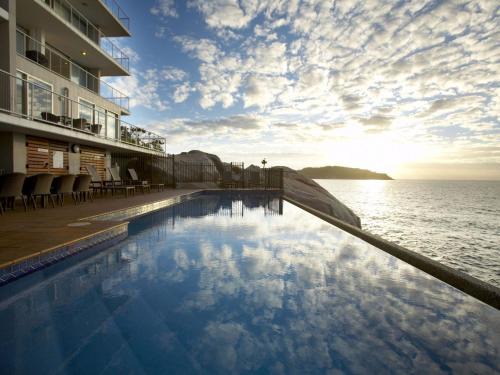 Nelly Bay Apartment | 1 Bright Point Apartment 5201
