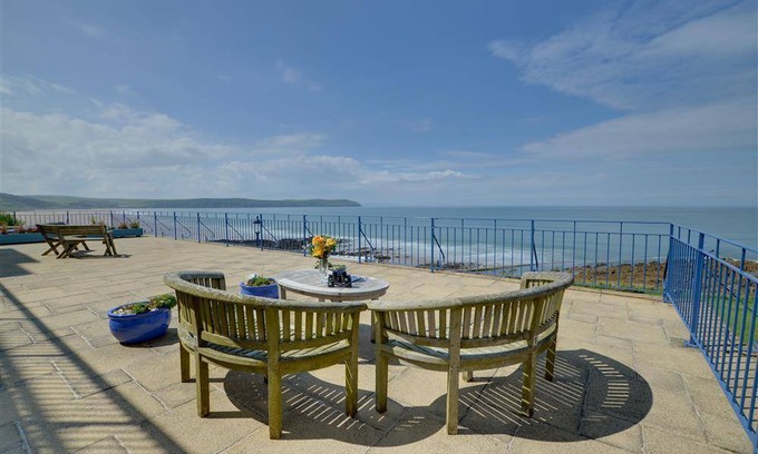 Mortehoe Cottage | 1 Devon Beach Court