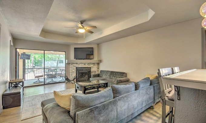 Lake Ozark Apartment | 1 Mi to Lake of the Ozarks Condo with Fire Pit!