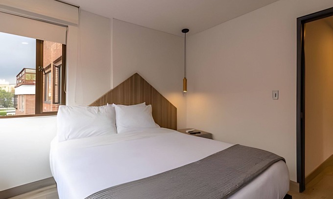 Chapinero Apartment | 10.73 Flats x Ahead