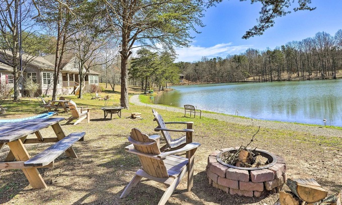Trenton Cabin | 10 Mi to Drive-In: Lakefront Trenton Cabin!