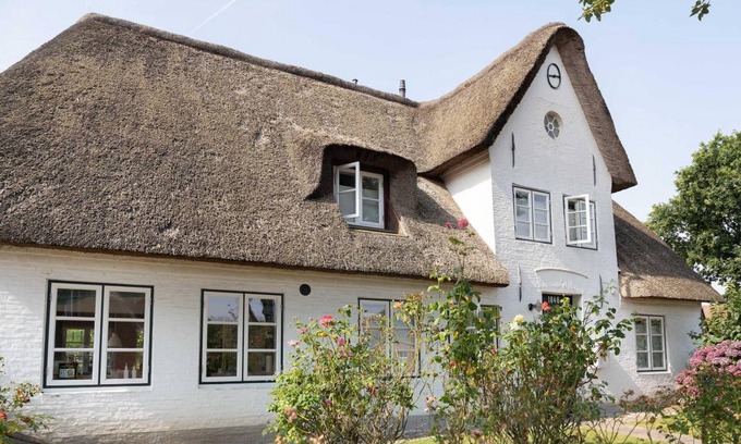 Oevenum Apartment | 100 m² Apartment ∙ 3 bedrooms ∙ 5 guests