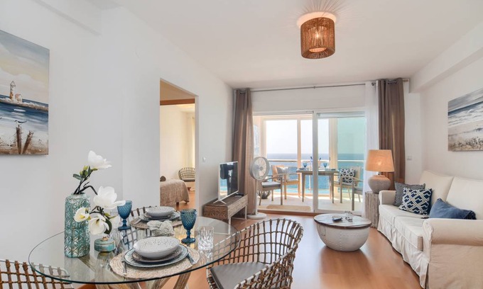 El Portet Apartment | 100 m² Apartment ∙ 3 bedrooms ∙ 5 guests
