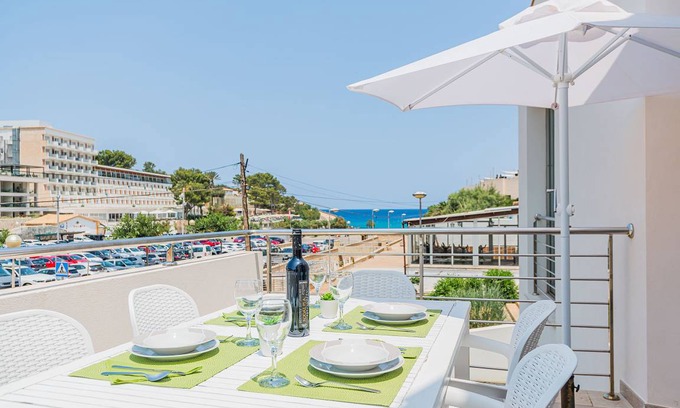 Cala San Vicente Ski Chalet | 100 m² Chalet ∙ 3 bedrooms ∙ 6 guests
