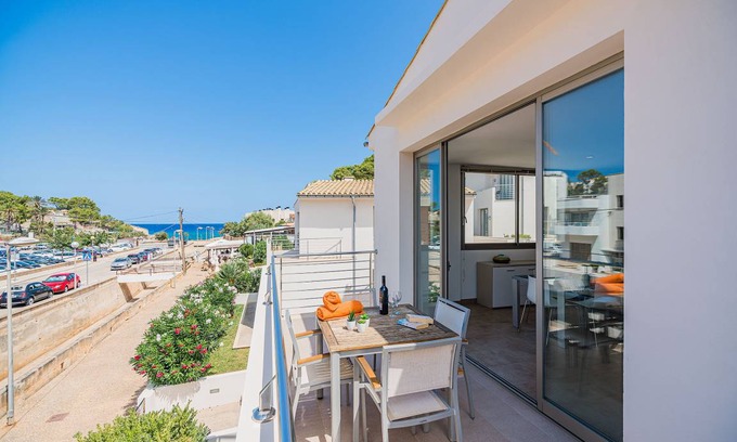 Cala San Vicente Ski Chalet | 100 m² Chalet ∙ 3 bedrooms ∙ 6 guests