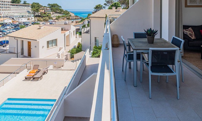 Cala San Vicente Ski Chalet | 100 m² Chalet ∙ 3 bedrooms ∙ 6 guests