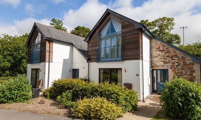 Carnon Downs House | 100 m² House ∙ 2 bedrooms ∙ 4 guests