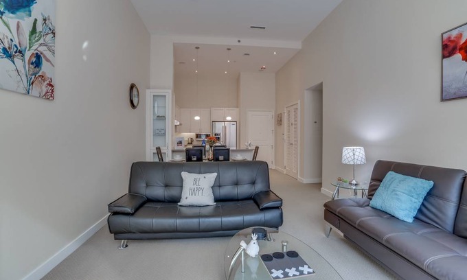 Penn Quarter Apartment | 102 m² Apartment ∙ 2 bedrooms ∙ 5 guests