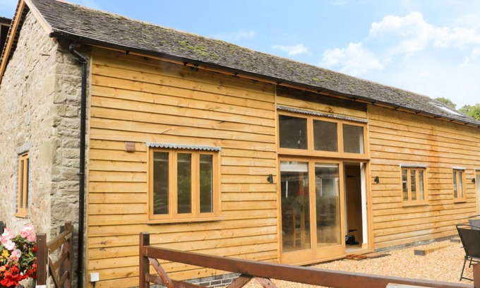 Acton Scott Cottage | 105 m² Cottage ∙ 2 bedrooms ∙ 4 guests
