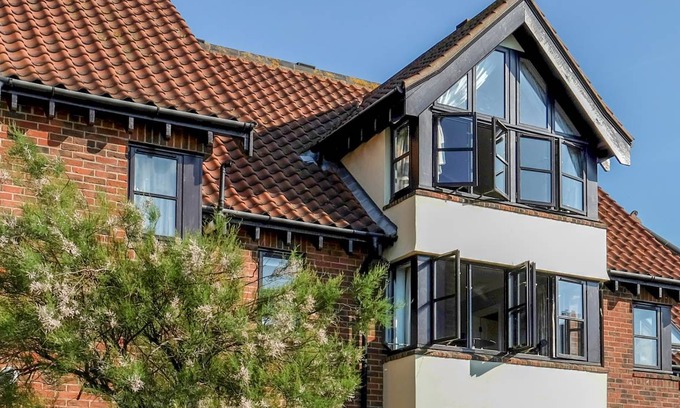 Sheringham Cottage | 105 m² Cottage ∙ 2 bedrooms ∙ 4 guests