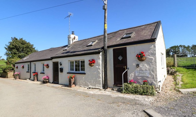 Edern Cottage | 105 m² Cottage ∙ 2 bedrooms ∙ 4 guests
