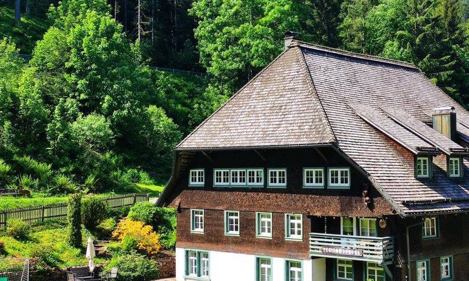 Furtwangen Apartment | 106 m² Apartment ∙ 2 bedrooms ∙ 6 guests