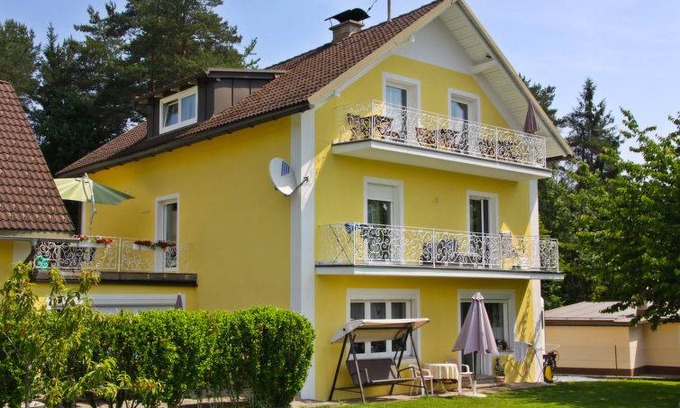 Velden am Worther See Apartment | 107 m² Apartment ∙ 3 bedrooms ∙ 7 guests