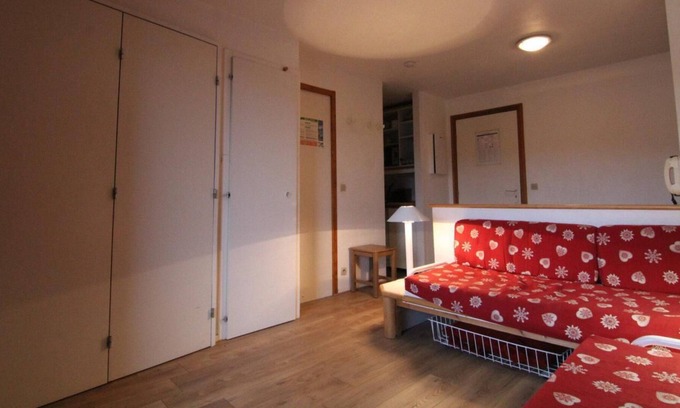 Jeux Apartment | 10m from resort center, 6th floor, balcony, tv, ski locker, 26m², Alpe d'Huez