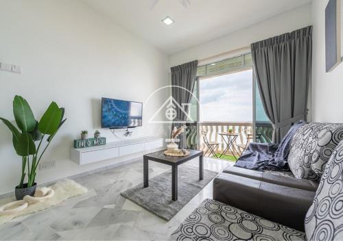 Taman Tanjung Apartment | (10Pax) 3BR Glory Beach Resort Seaview