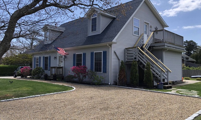 Vineyard Haven Apartment | 12 mins from Beach - Immaculate Intimate Retreat!