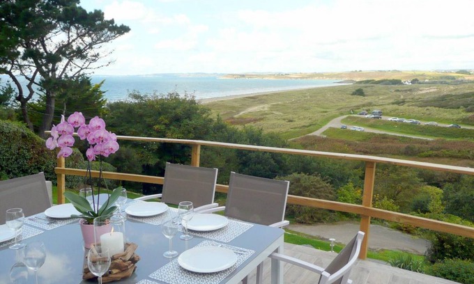 Sainte-Anne-la-Palud House | 120 m² House ∙ 4 bedrooms ∙ 8 guests
