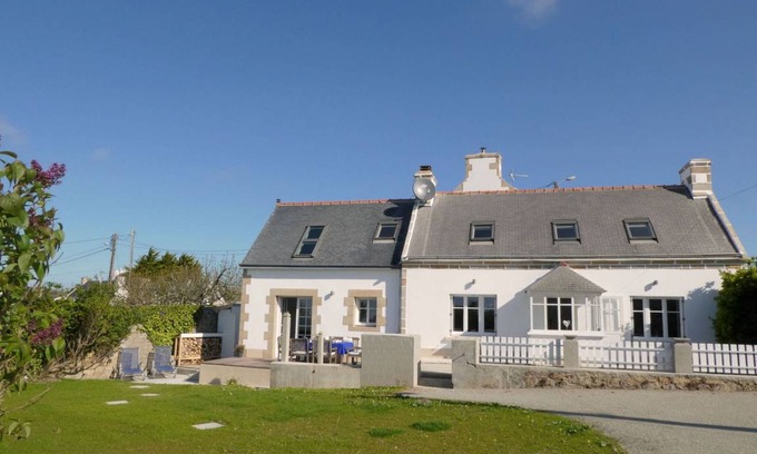 Plogoff House | 120 m² House ∙ 3 bedrooms ∙ 5 guests