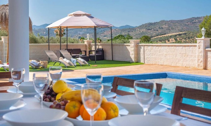 Tolox House | 120 m² House ∙ 3 bedrooms ∙ 6 guests