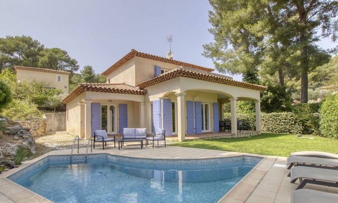 La Cadiere-d'Azur Villa | 120 m² Villa ∙ 3 bedrooms ∙ 6 guests