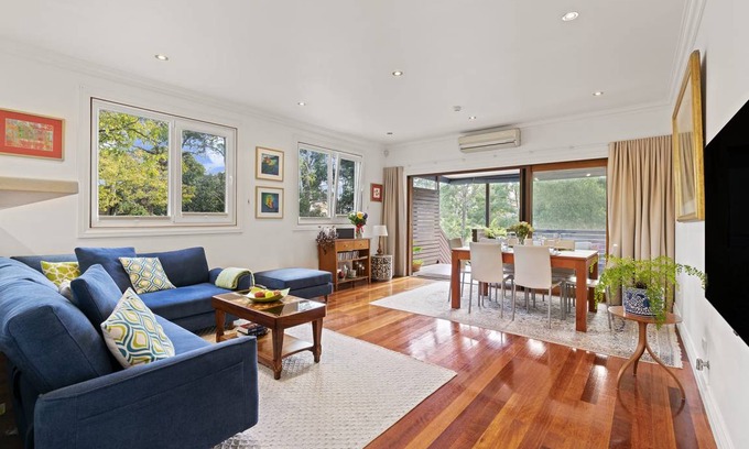Annandale House | 121 m² House ∙ 1 bedroom ∙ 2 guests