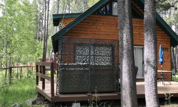 Tahoe Paradise Ski Chalet | 123 m² Chalet ∙ 3 bedrooms ∙ 6 guests