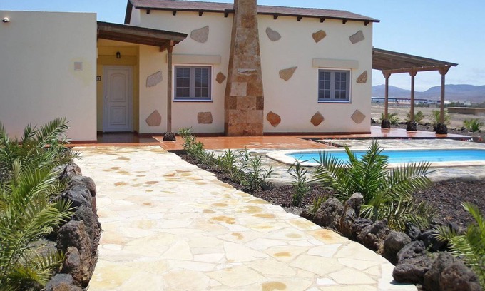 Tuineje House | 124 m² House ∙ 3 bedrooms ∙ 2 guests