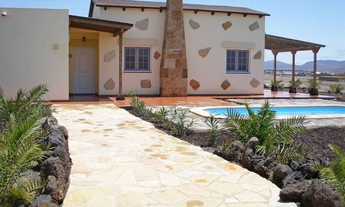 Tuineje House | 124 m² House ∙ 3 bedrooms ∙ 6 guests