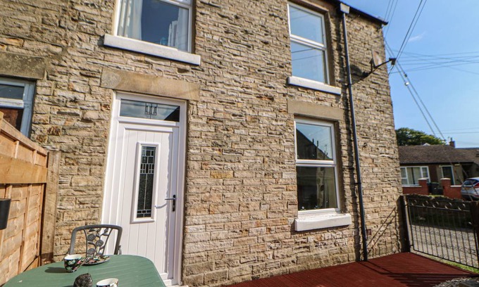 Bishop Auckland Cottage | 130 m² Cottage ∙ 3 bedrooms ∙ 5 guests