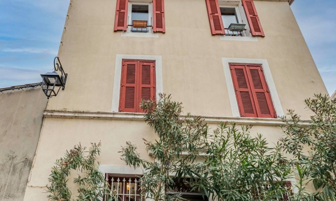 Aigues-Mortes Medieval City House | 130 m² House ∙ 1 bedroom ∙ 6 guests