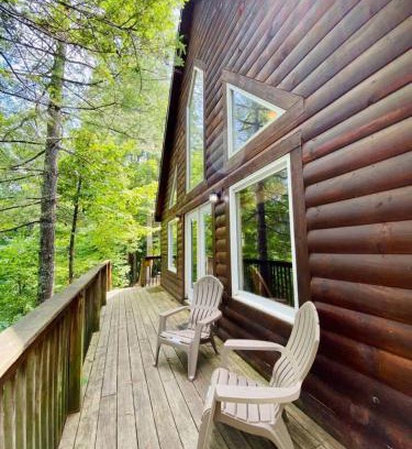 Rogers House | 14 Guest 7 Bed 4 BR Lakefront Cabin w Hot Tub