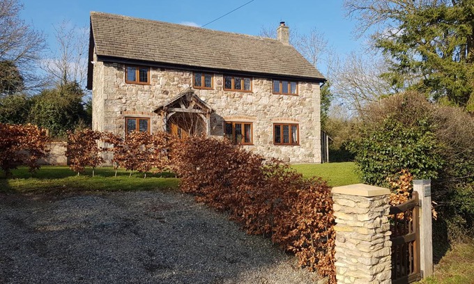 Bishops Castle Cottage | 145 m² Cottage ∙ 4 bedrooms ∙ 7 guests