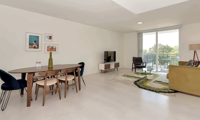 Coral Way House | 15- Minute Beach Escape | Roami at Grove 27