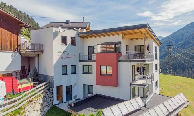 Kappl Apartment | 150 m² Apartment ∙ 5 bedrooms ∙ 14 guests
