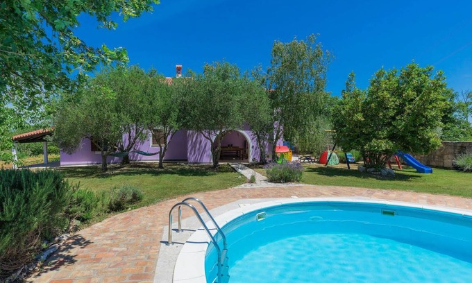 Rakalj Villa | 150 m² Villa ∙ 4 bedrooms ∙ 8 guests
